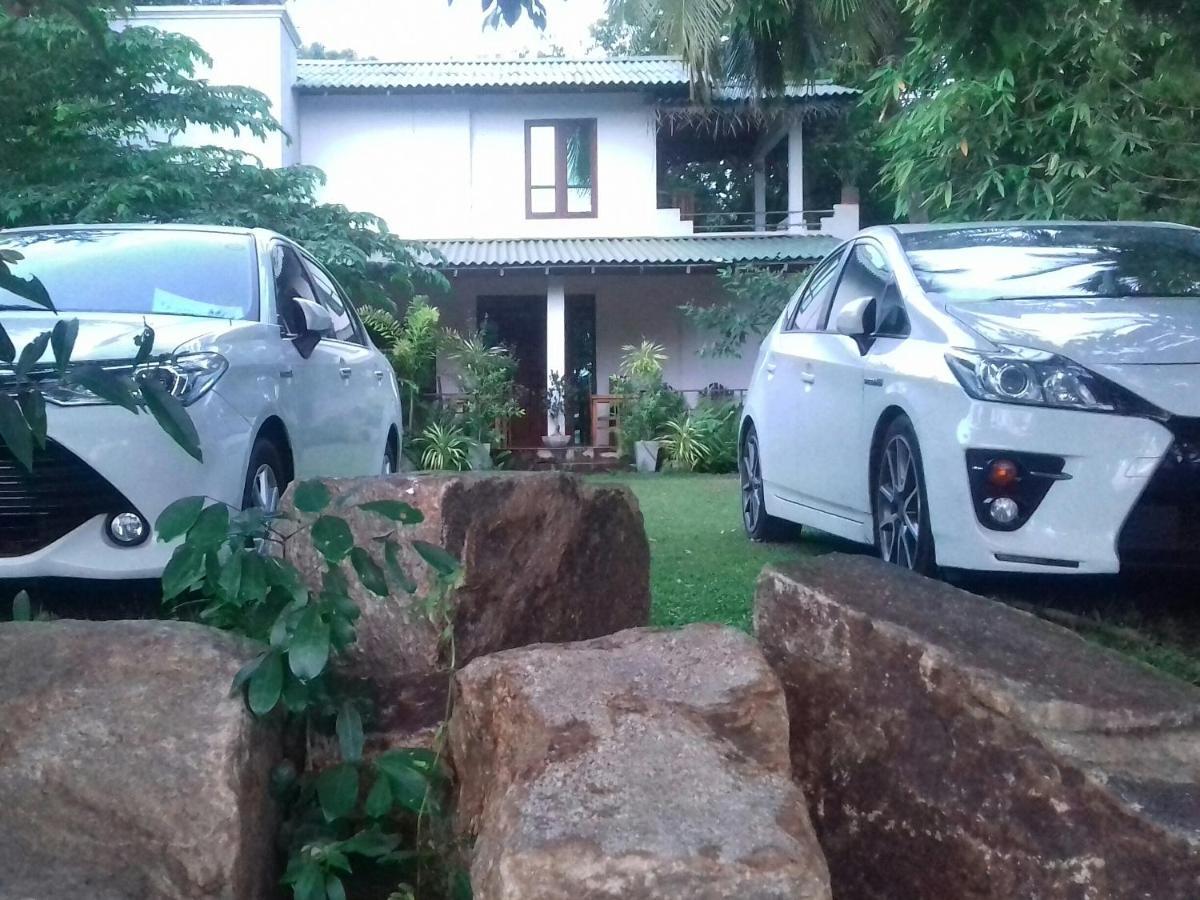Shashin Lake Resort Dambulla Bagian luar foto