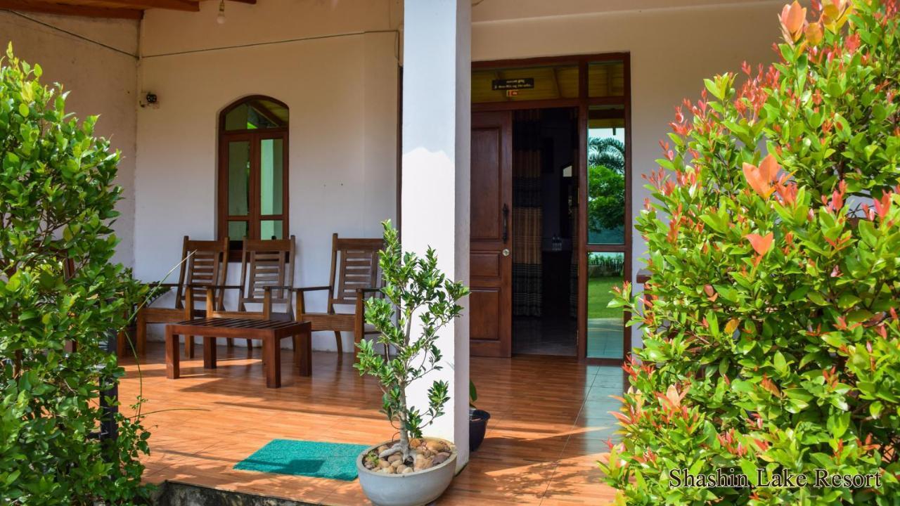 Shashin Lake Resort Dambulla Bagian luar foto
