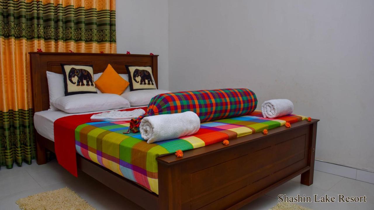 Shashin Lake Resort Dambulla Bagian luar foto