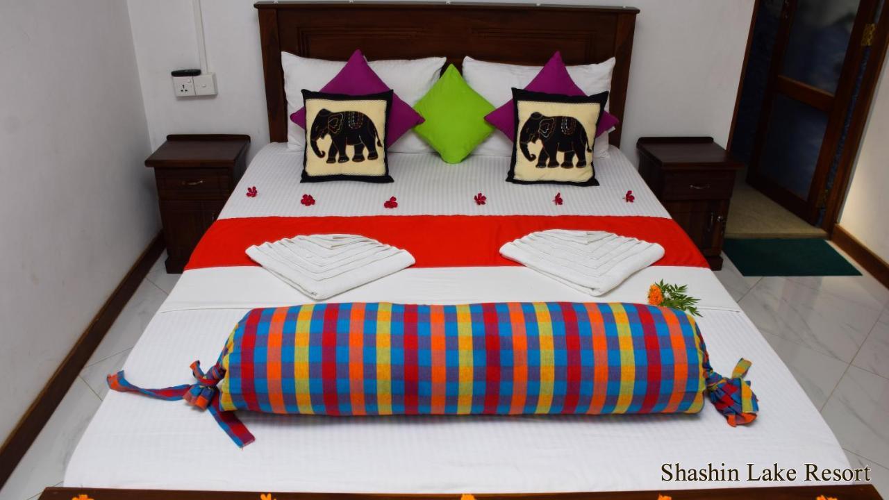 Shashin Lake Resort Dambulla Bagian luar foto