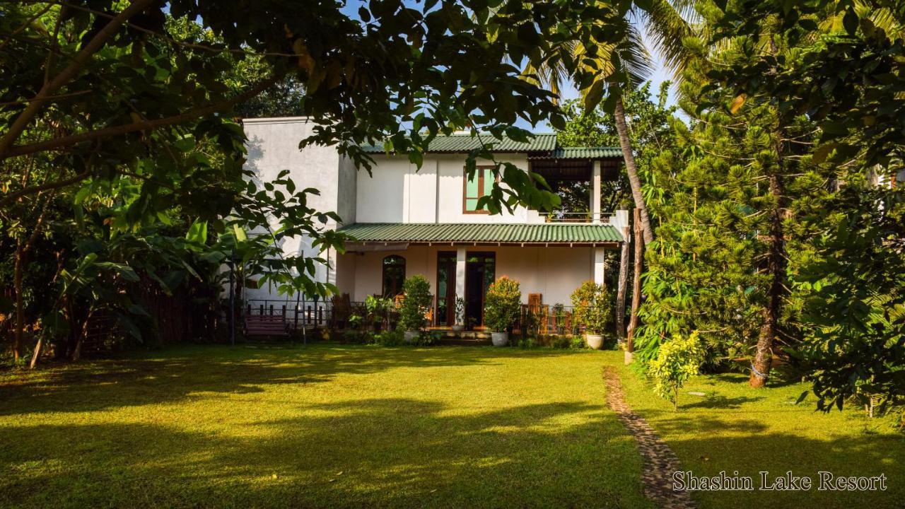 Shashin Lake Resort Dambulla Bagian luar foto